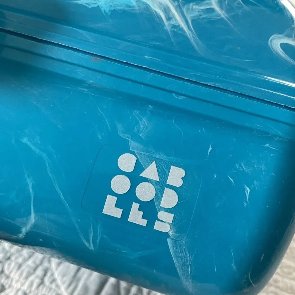 Modern Caboodles On-The-Go Girl Blue Marble Case 5626 Reissue Used